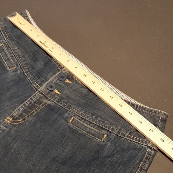 Madison Denim Bermuda Shorts - Picture 5 of 7